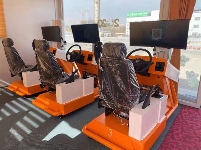 福建智能驾驶培训模拟舱（快鸭智能）支持手动挡、自动挡